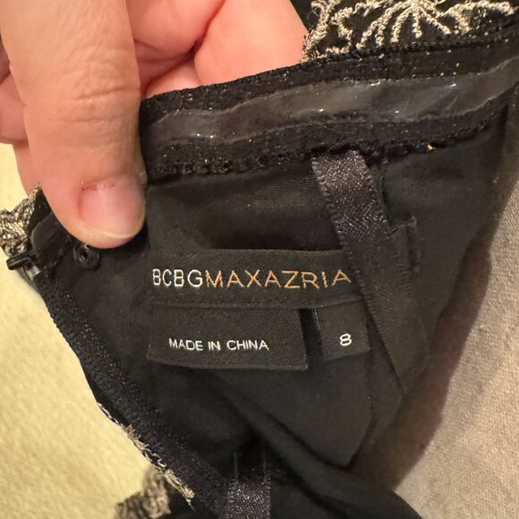 🖤 BCBGMAXAZRIA Black & White Embroidered Strapless Tiered Dress – Size 8 - Picture 10 of 13